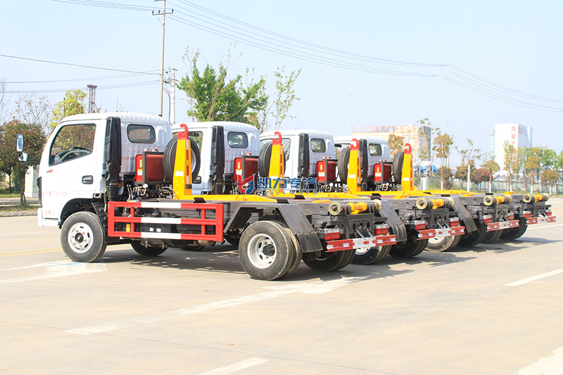 (蓝牌 黄牌)东风小(xiǎo)福瑞卡勾臂垃圾車(chē)(5方)