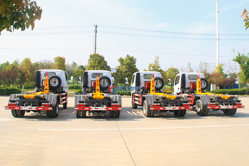 (蓝牌 黄牌)东风小(xiǎo)福瑞卡勾臂垃圾車(chē)(5方)