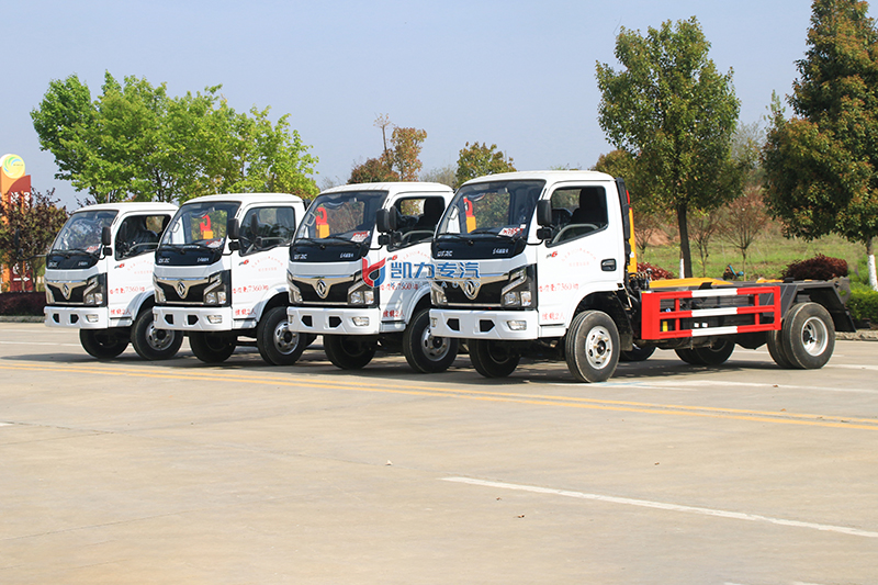 (蓝牌 黄牌)东风小(xiǎo)福瑞卡勾臂垃圾車(chē)(5方)