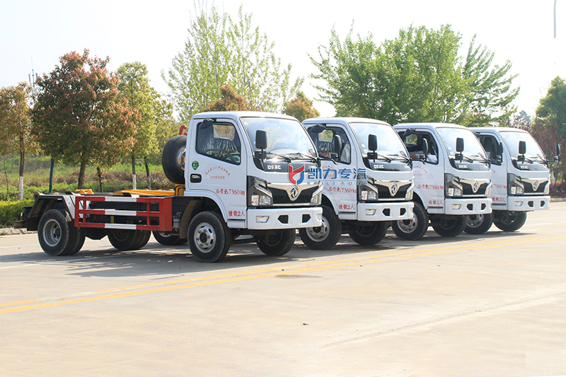 (蓝牌 黄牌)东风小(xiǎo)福瑞卡勾臂垃圾車(chē)(5方)