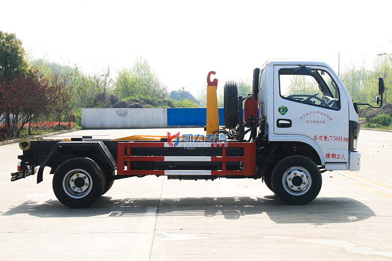 (蓝牌 黄牌)东风小(xiǎo)福瑞卡勾臂垃圾車(chē)(5方)