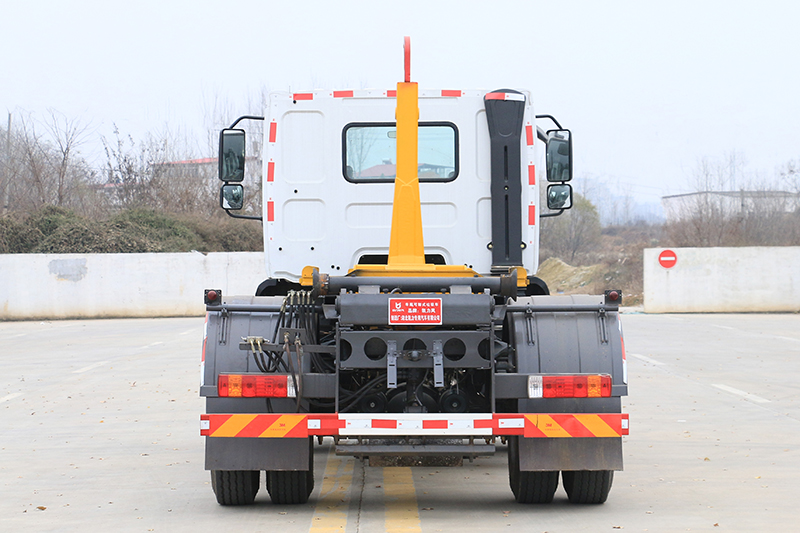 (套臂)东风柳汽乘龙套臂垃圾車(chē)(12方)