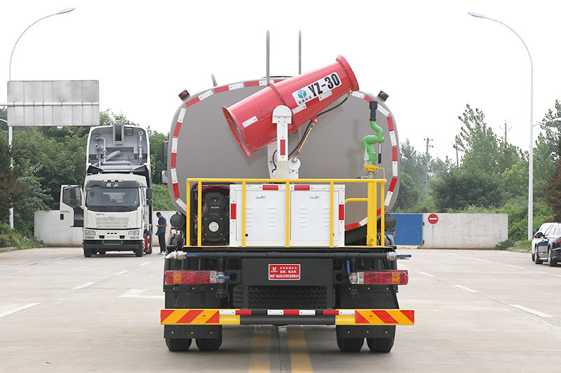 福田ES7雾炮車(chē)(14.6方)(30米雾炮)