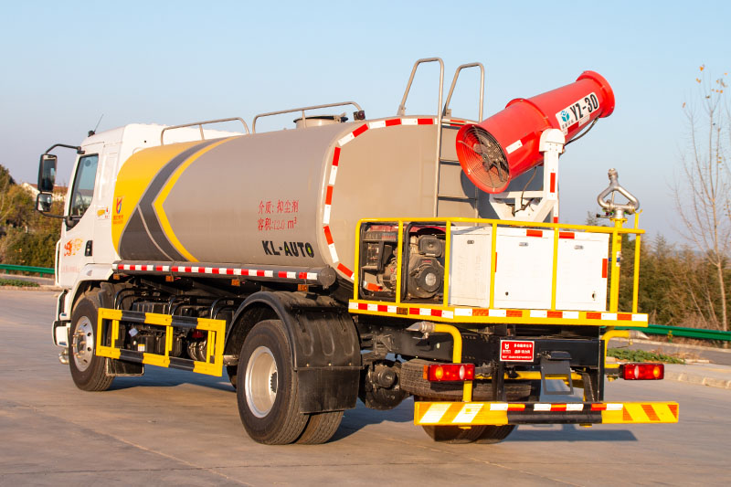 东风柳汽乘龙多(duō)功能(néng)雾炮車(chē)(14.6方)(30米雾炮)